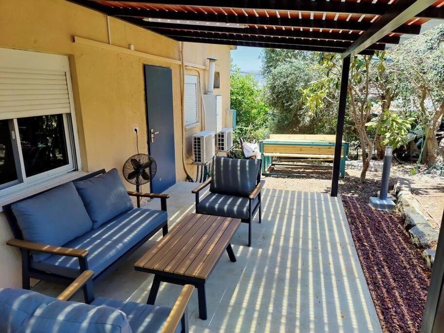 Ferienwohnung פינה בגינה- יחידת דיור מקסימה בקיבוץ בעמק החולה Kefar Szold Exterior foto